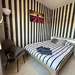 Premium Centrum 900M Targi Kielce 4 Km